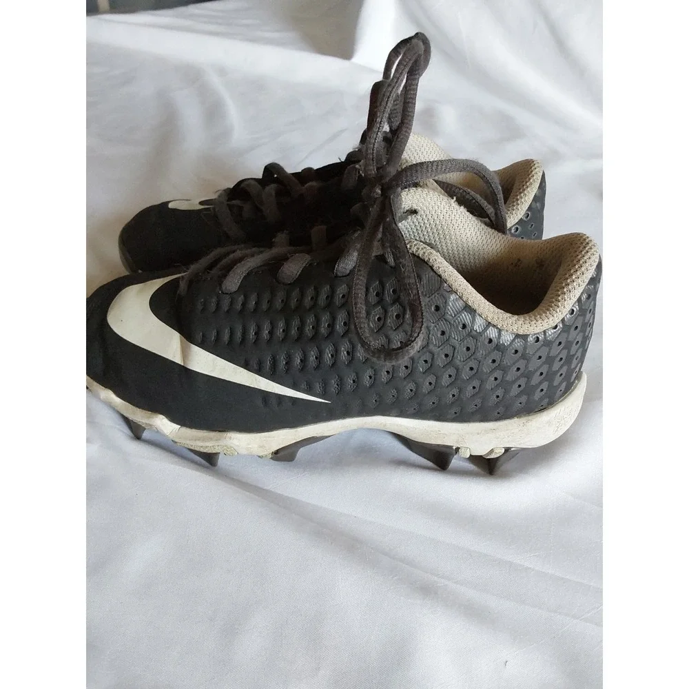 NIKE ‎ FAST FLEX BLACK/WHITE BASEBALL/FOOTBALL CLEATS Kids Sz 12CW